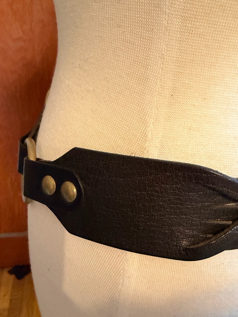 Linea Pelle Wide Black Leather Statement Adjustable Belt W/ Metal Rings Size M - Picture 9 of 16